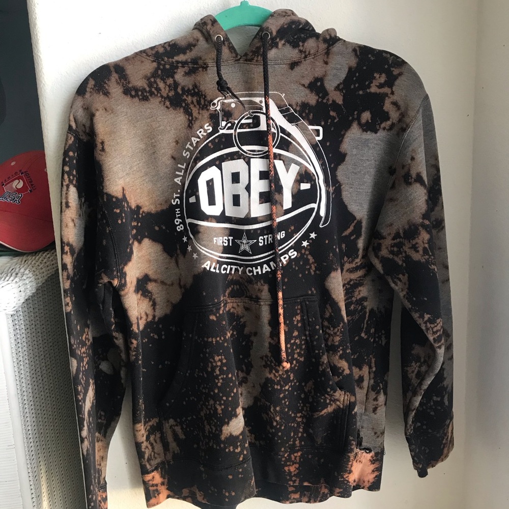 Men’s Obey hoodie